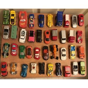 Random Mixed  Lot Of 40 Hot Wheels Matchbox & Others Die Cast  Various Years (3)